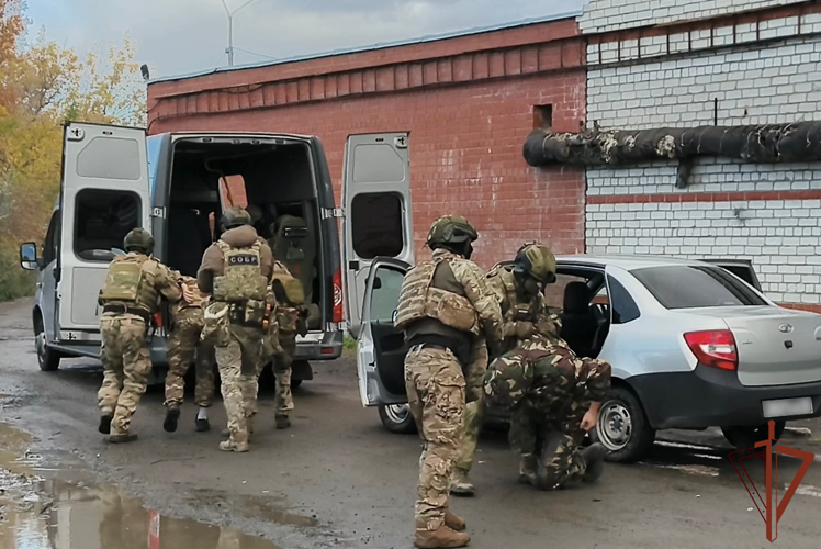 Сотрудники СОБР в Уральском округе Росгвардии отметили свой профессиональный праздник