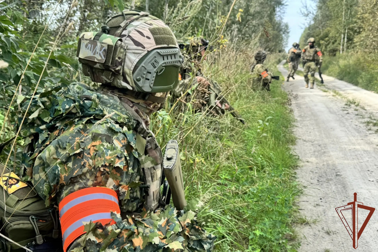 В Сибири при участии Росгвардии прошли учения и проверки по обеспечению безопасности образовательных учреждений