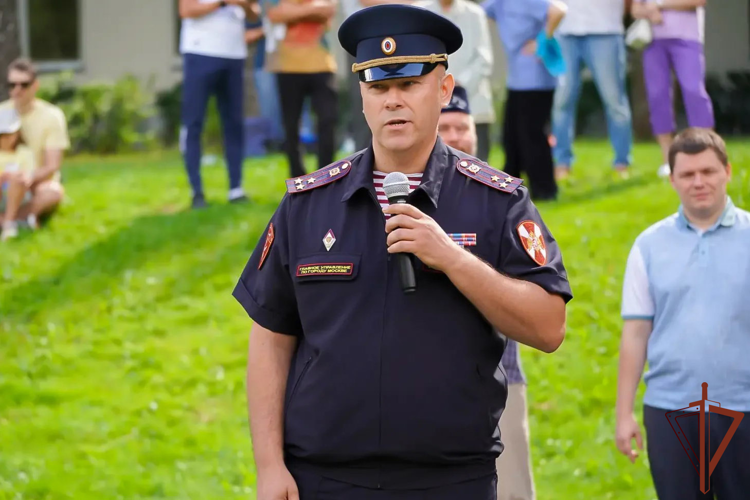 В Москве росгвардейцы приняли участие в любительском футбольном турнире