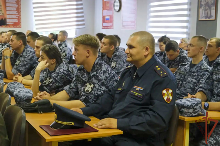 Награды правительства Калининградской области вручили росгвардейцам