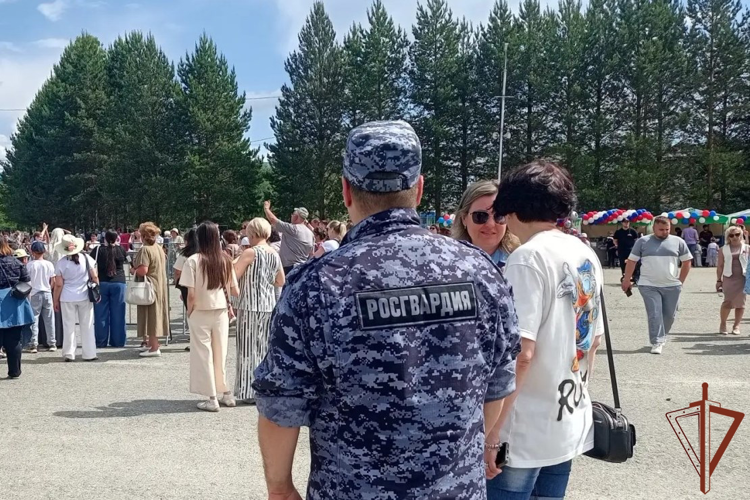 Росгвардейцы обеспечили безопасность масштабных общественно-политических, культурных и религиозных мероприятий на Урале
