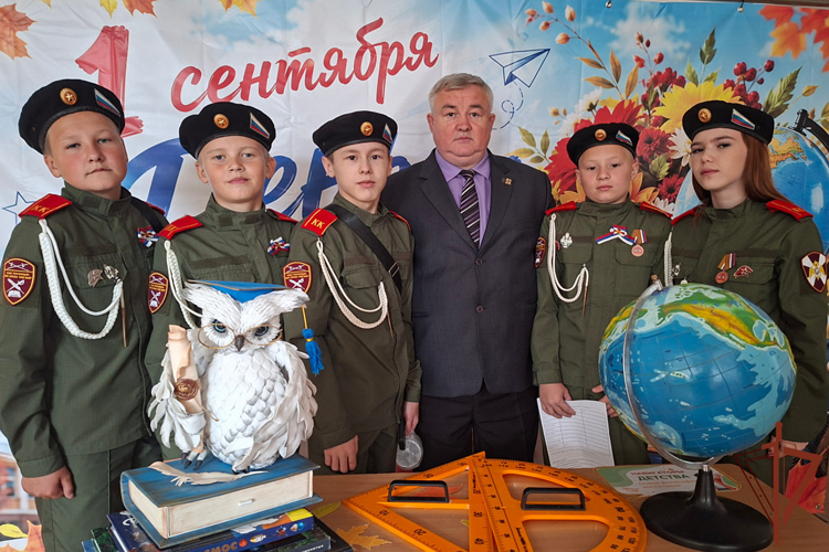 Росгвардия поздравила школьников Урала с Днем знаний