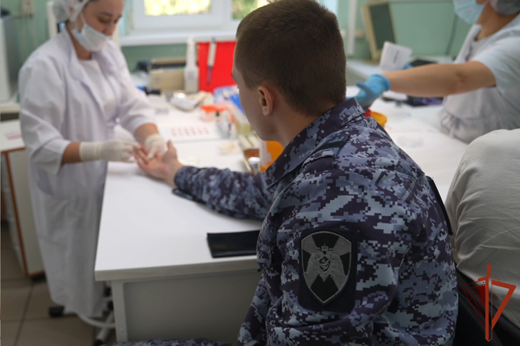 Региональный запас крови пополнили росгвардейцы Краснодарского края