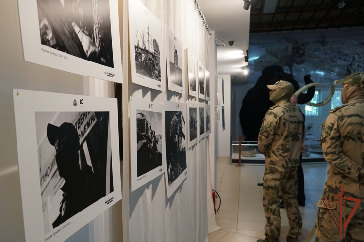 В Воронежской области открылась фотовыставка работ военнослужащего Росгвардии из ЛНР