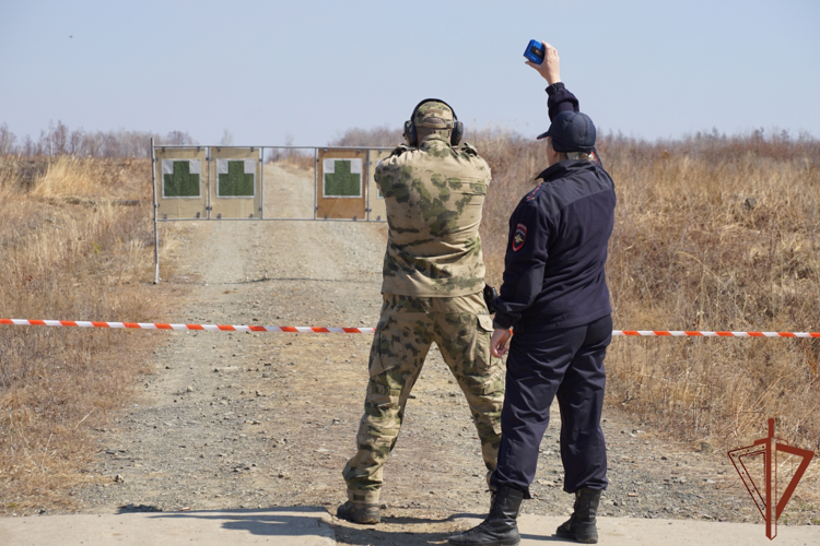 В Восточном округе Росгвардии определили лучших стрелков среди росгвардейцев