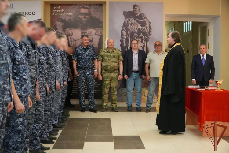 В Управлении Росгвардии по Архангельской области состоялось торжественное освящение иконы Божией Матери