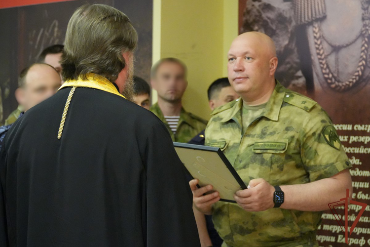 В Управлении Росгвардии по Архангельской области состоялось торжественное освящение иконы Божией Матери