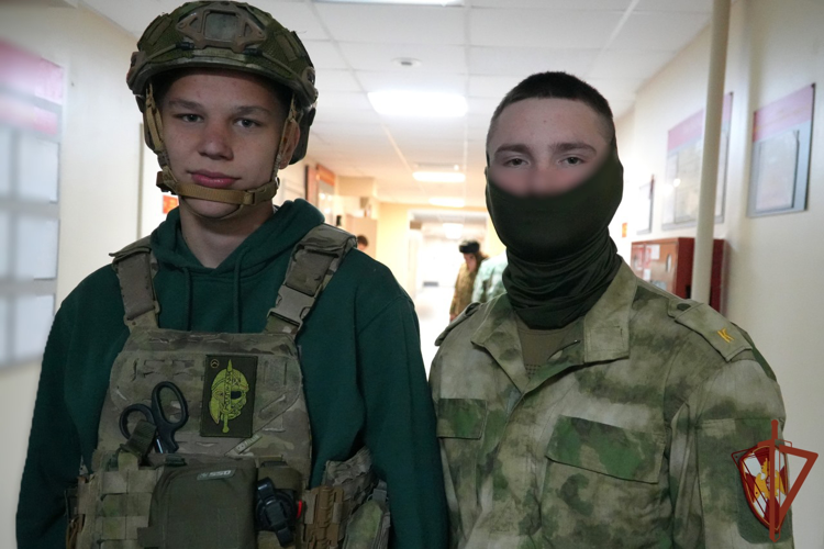Курсанты военных вузов Росгвардии прошли стажировку в воинских частях на северо-западе страны