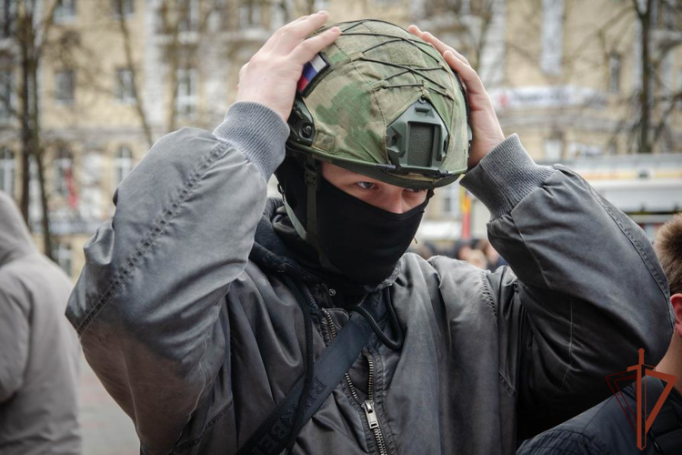Росгвардейцы приняли участие в акции «День призывника» в Пензе (видео)