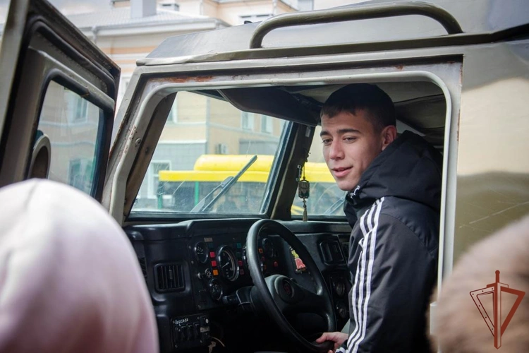 Росгвардейцы приняли участие в акции «День призывника» в Пензе (видео)