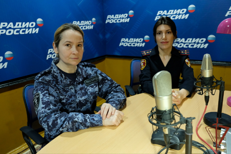 Офицеры Росгвардии рассказали в эфире дагестанского радио о своих дедах – участниках Великой Отечественной войны