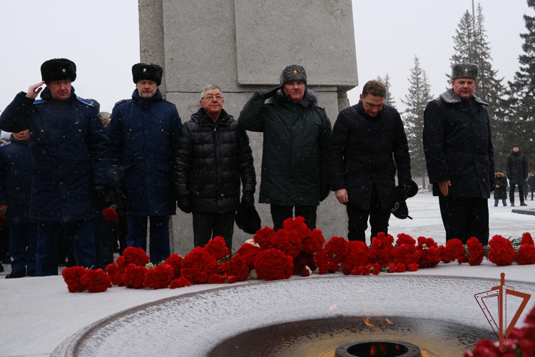 Память защитников Отечества почтили росгвардейцы в регионах Сибири