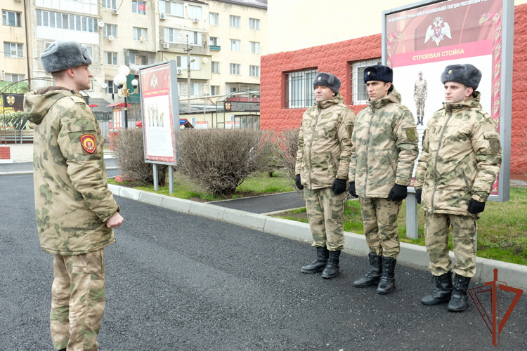 Курсанты Росгвардии завершили стажировку в Дагестане