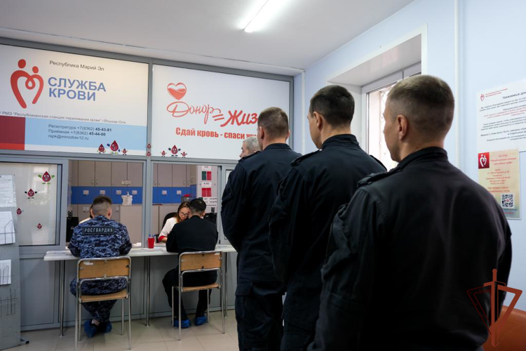 В Марий Эл росгвардейцы сдали кровь для республиканских больниц (видео)