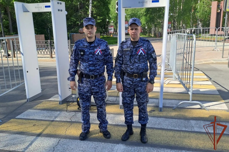 Росгвардейцы обеспечили безопасность масштабных общественно-политических, культурных и религиозных мероприятий на Урале