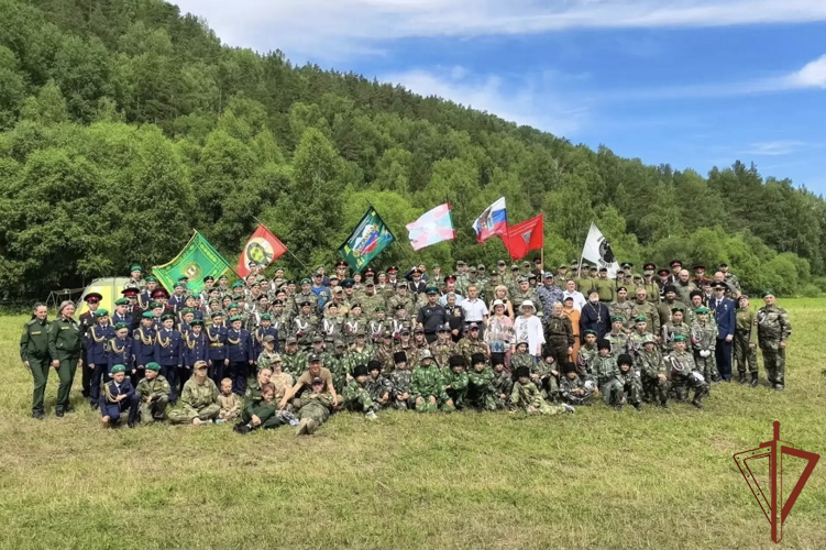 В рамках акции «Каникулы с Росгвардией» школьники Сибири познакомились со службой в войсках национальной гвардии