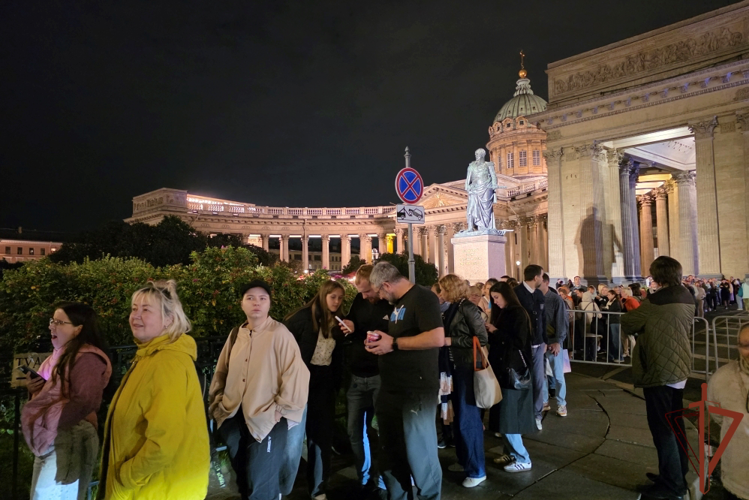Росгвардейцы обеспечили общественный порядок и безопасность во время нахождения в Санкт-Петербурге мощей святителя Спиридона Тримифунтского