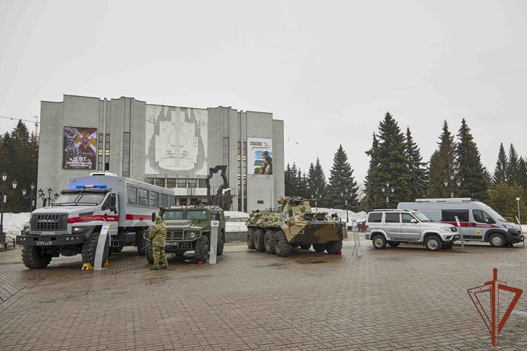 В День войск национальной гвардии в регионах Сибири прошли торжественные мероприятия