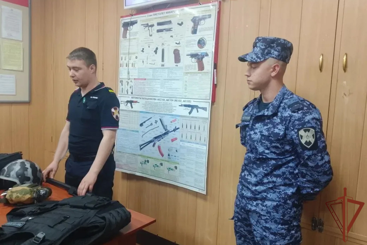 В регионах Сибири в рамках 10-летия Росгвардии состоялись патриотические и просветительские мероприятия