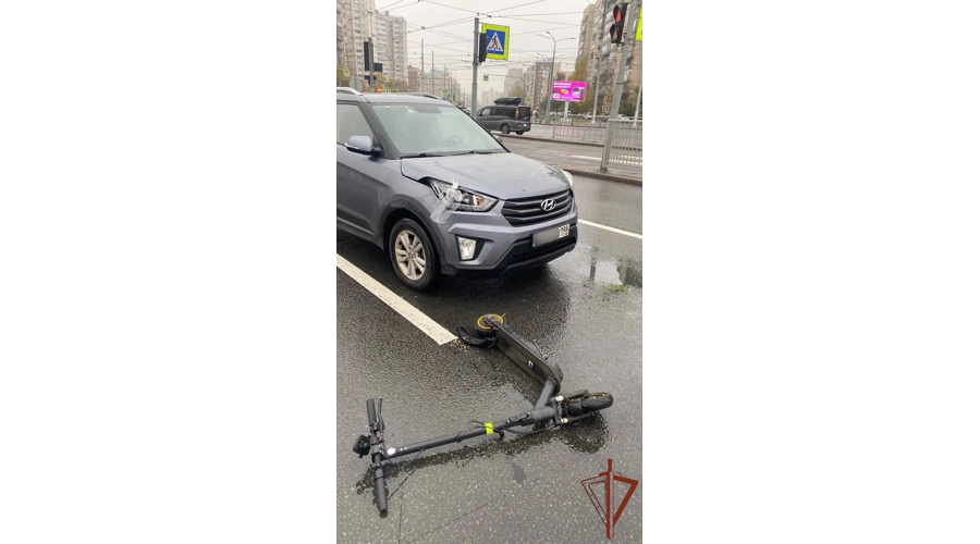 Сотрудники Росгвардии оказали помощь пострадавшему в ДТП в Санкт-Петербурге