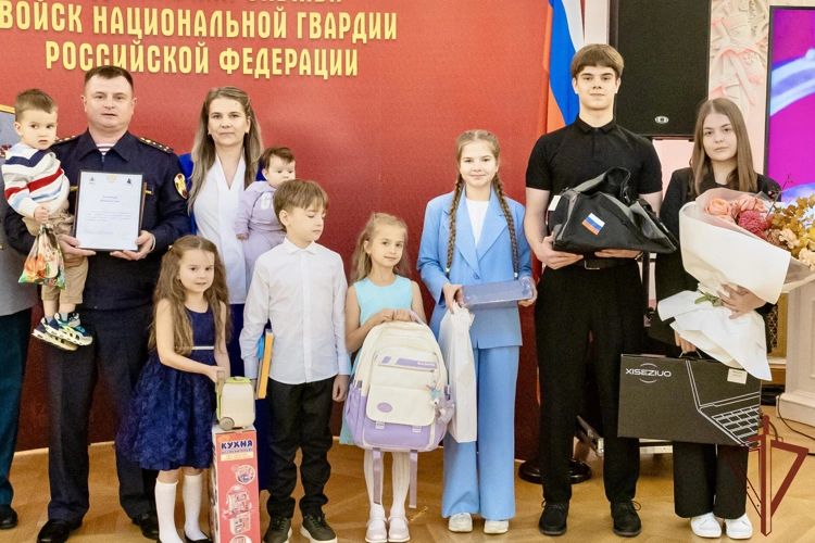 В Карелии многодетная семья росгвардейца награждена орденом «Родительская слава»