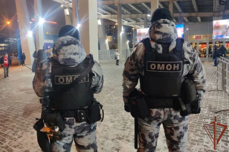 В Москве росгвардейцы обеспечили безопасность во время проведения матча КХЛ (видео)