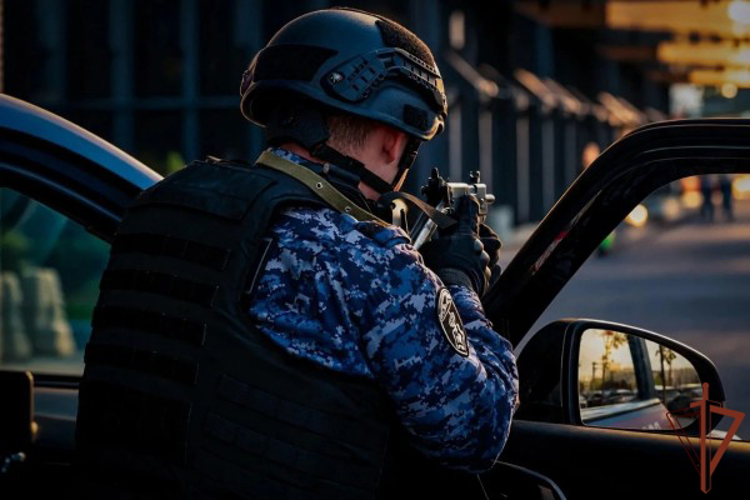 Росгвардейцы задержали мужчину, подозреваемого в жестоком обращении с животными в Москве (видео)