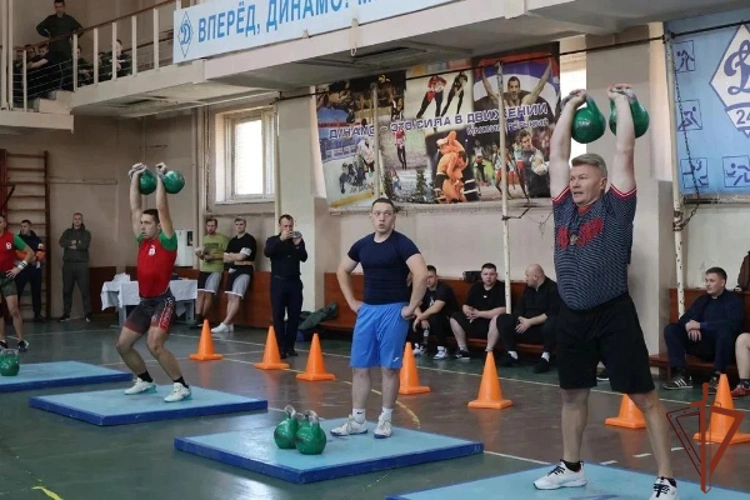 Росгвардейцы завоевали серебряную медаль на межведомственных соревнованиях Общества «Динамо» по гиревому спорту
