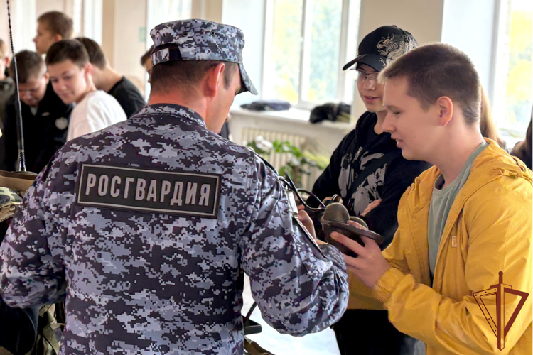 Росгвардия провела патриотические мероприятия для подрастающего поколения на Урале