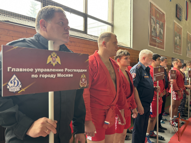 Чемпионат Центрального округа Росгвардии по самбо и боевому самбо завершился в Москве