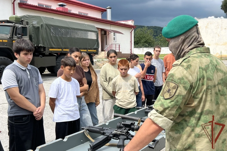 Патриотические мероприятия для детей проводят росгвардейцы на Северном Кавказе