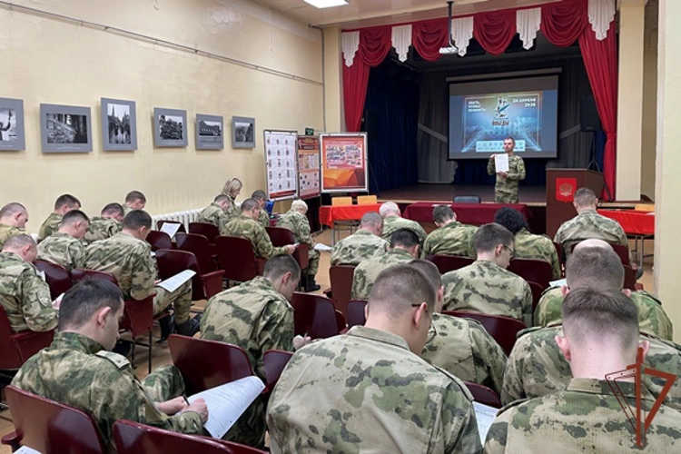 Росгвардейцы присоединились к международной акции «Диктант Победы» в Сибири