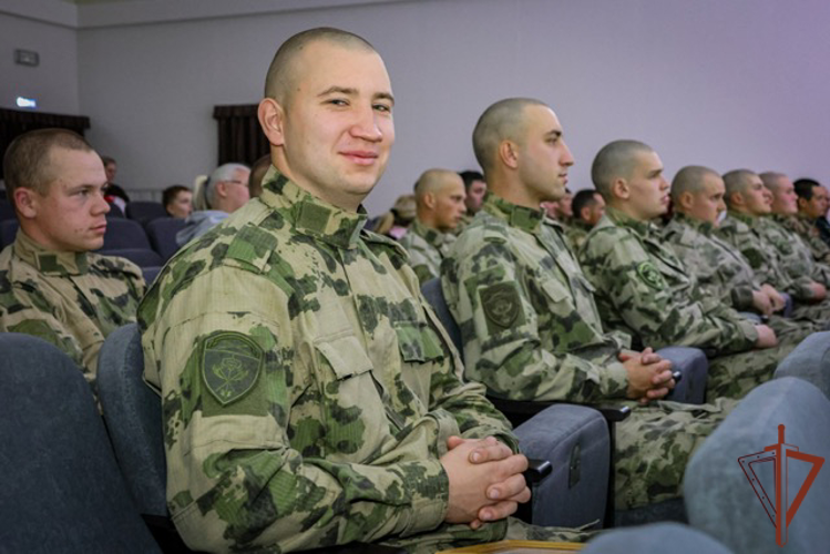 Праздничный концерт в честь юбилея учебного центра Северо-Западного округа Росгвардии состоялся в Ленобласти