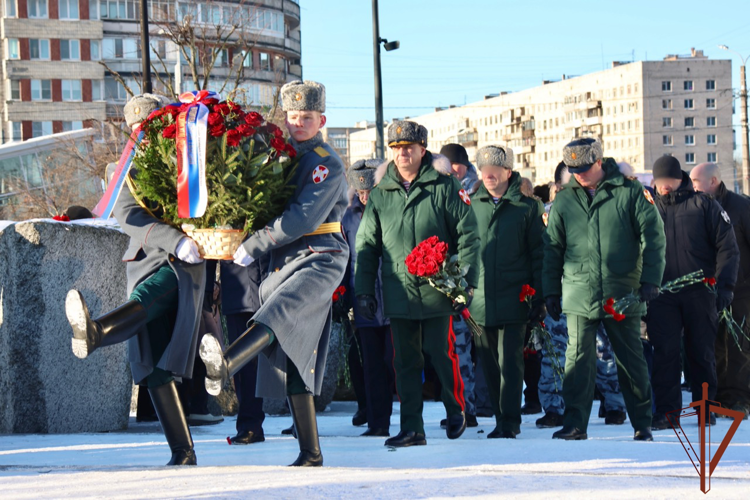 В Санкт-Петербурге росгвардейцы почтили память россиян, исполнявших служебный долг за пределами Отечества