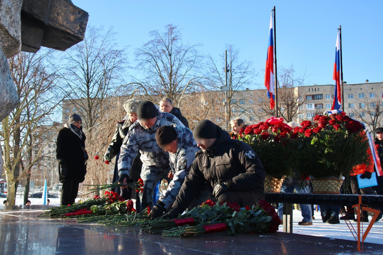 В Санкт-Петербурге росгвардейцы почтили память россиян, исполнявших служебный долг за пределами Отечества