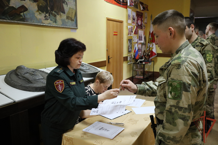 Личный состав Уральского округа Росгвардии принял участие в международной акции «Диктант Победы»