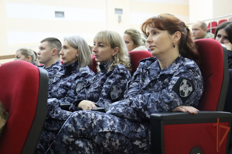 Хабаровские росгвардейцы встретились с представителями духовенства