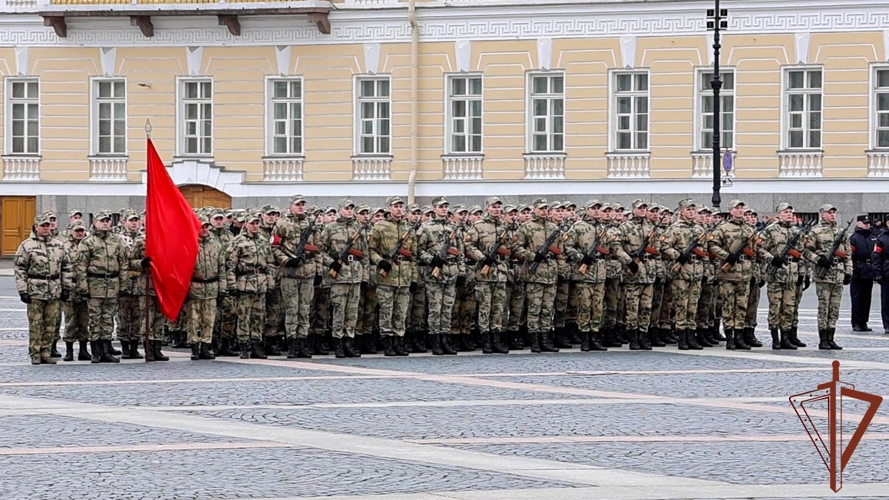 В Санкт-Петербурге курсанты Военной академии Росгвардии приняли участие в репетиции Парада Победы