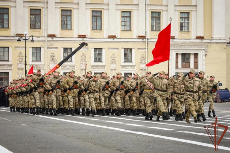 В Санкт-Петербурге курсанты Военной академии Росгвардии приняли участие в репетиции Парада Победы