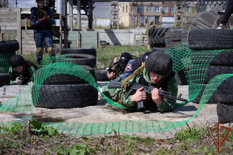 В Уральском округе проходят масштабные военно-патриотические и информационные мероприятия