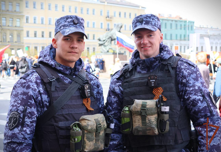 Военнослужащие и сотрудники Северо-Западного округа Росгвардии обеспечили безопасность празднования Дня Победы