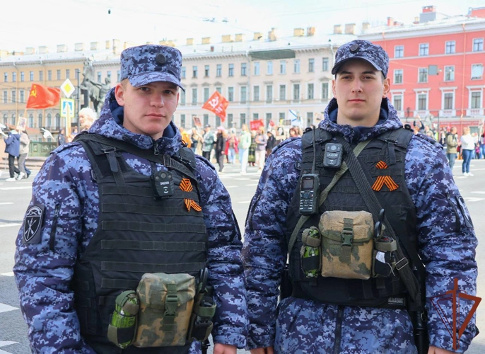Военнослужащие и сотрудники Северо-Западного округа Росгвардии обеспечили безопасность празднования Дня Победы