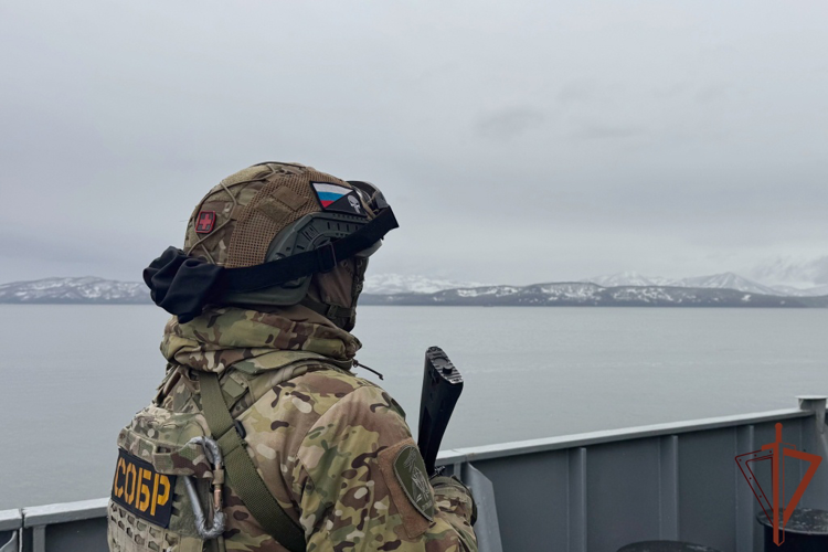 На Дальнем Востоке сотрудники СОБР Росгвардии отметили годовщину со дня образования подразделений