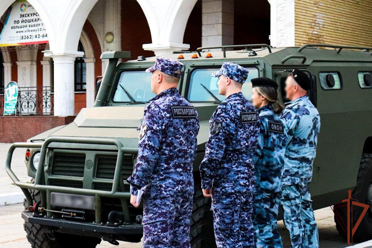 Росгвардейцы стали участниками всероссийской акции «Ночь музеев» в Йошкар-Оле (видео)