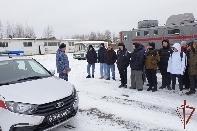 Росгвардейцы провели патриотические мероприятия на северо-западе страны в преддверии юбилея ведомства
