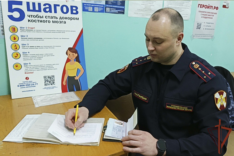 Донорская акция Росгвардии «От сердца к сердцу» прошла в Туле