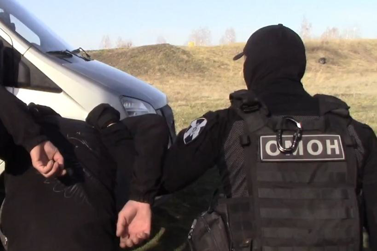 В Ульяновске росгвардейцы оказали содействие в задержании подозреваемого в совершении преступления против половой неприкосновенности несовершеннолетней (видео)