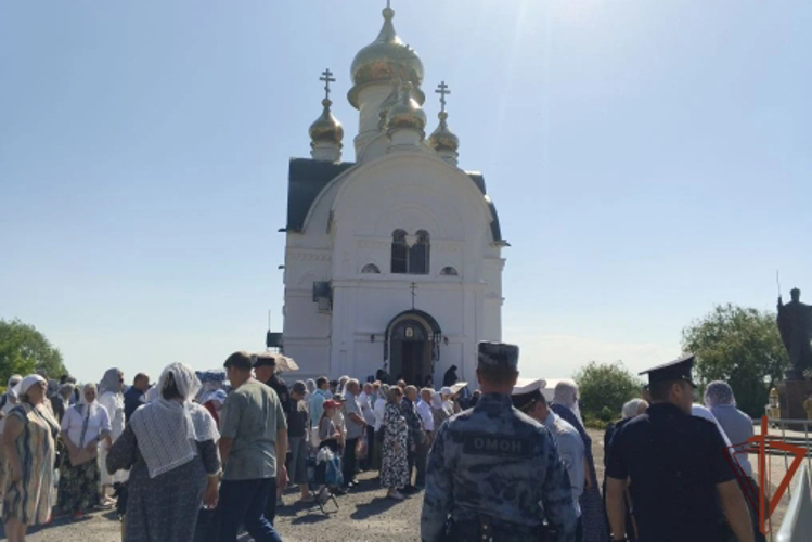 Росгвардейцы обеспечили безопасность во время проведения религиозных мероприятий в день памяти святителя Николая Чудотворца в Тамбовской области