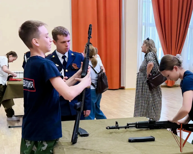 Росгвардейцы выступили наставниками на слёте «Кадетская слава» в Подмосковье