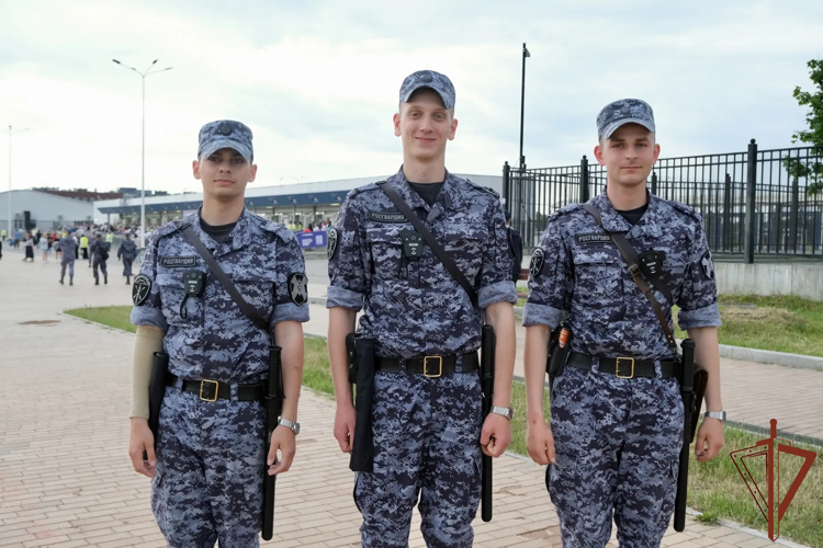 Безопасность игры сборной России по футболу обеспечили росгвардейцы в Калининграде